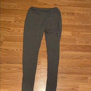 grey leggings